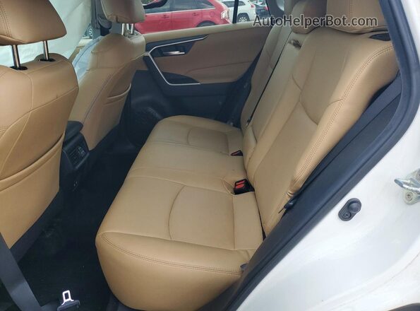 2T3W1RFV1MC153830 2021 TOYOTA RAV4 White Հետևի նստատեղերի տեսք