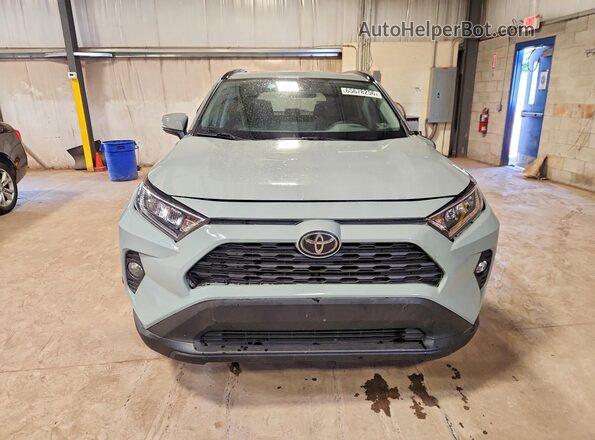 2T3W1RFV2LW092520 2020 TOYOTA RAV4 Gray Դիմացի տեսք