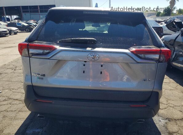 2T3W1RFV2MC133053 2021 TOYOTA RAV4 Silver Rear view