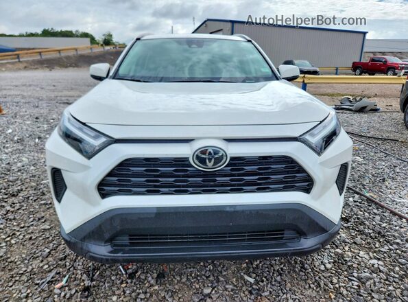 2T3W1RFV2RC301104 2024 TOYOTA RAV4 White Widok z przodu