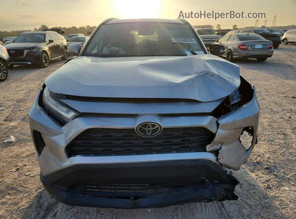 2T3W1RFV2SC303876 2025 TOYOTA RAV4 Silver Դիմացի տեսք