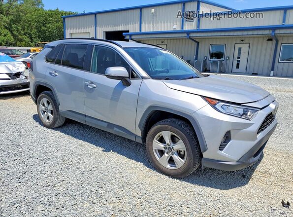 2T3W1RFV3LC038175 2020 TOYOTA RAV4 Silver Delantero derecho