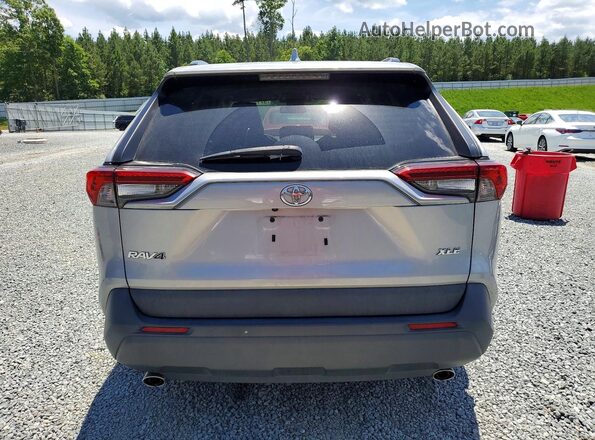 2T3W1RFV3LC038175 2020 TOYOTA RAV4 Silver Vista trasera