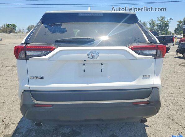 2T3W1RFV3MC106301 2021 TOYOTA RAV4 White Rear view