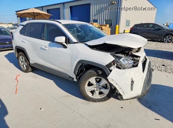 2T3W1RFV3MC162562 2021 TOYOTA RAV4 White Przód prawy