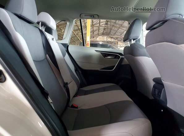 2T3W1RFV4SC313700 2025 TOYOTA RAV4 White Vista de los asientos traseros