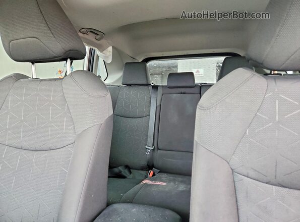 2T3W1RFV5NW213365 2022 TOYOTA RAV4 White Widok tylnych siedzeń
