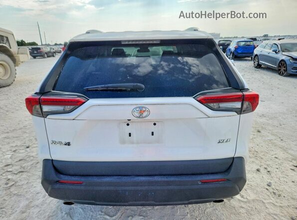2T3W1RFV6MC121262 2021 TOYOTA RAV4 White Հետևի տեսք