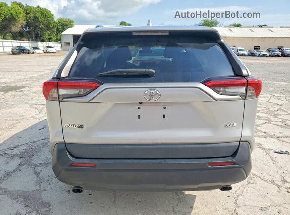 2T3W1RFV6MC126770 2021 TOYOTA RAV4 Серебряный Вид сзади