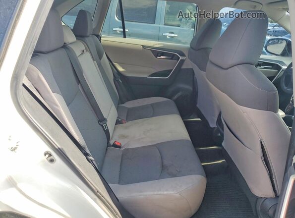 2T3W1RFV6NC188543 2022 TOYOTA RAV4 White Widok wnętrza z tyłu