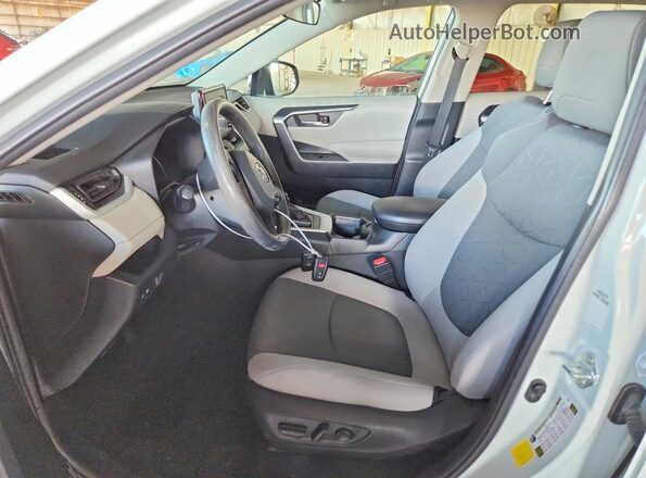2T3W1RFV7MW127876 2021 TOYOTA RAV4 White Սալոնի դիմացի տեսք