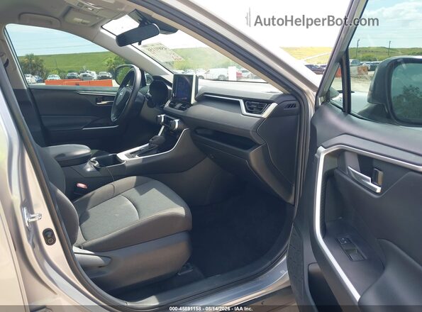 2T3W1RFV7PW258326 2023 TOYOTA RAV4 Silver Vista interior delantera