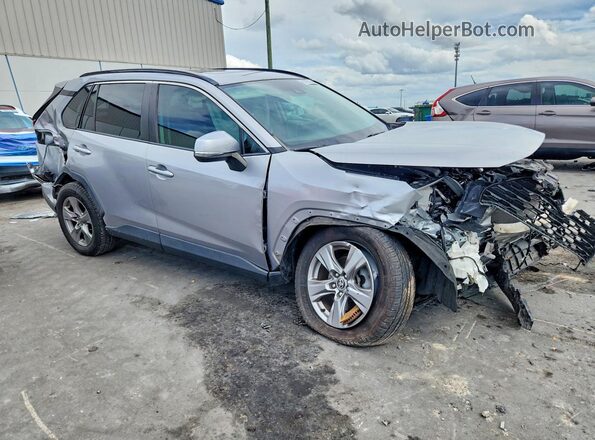 2T3W1RFV8NC176409 2022 TOYOTA RAV4 Серый Передняя правая четверть