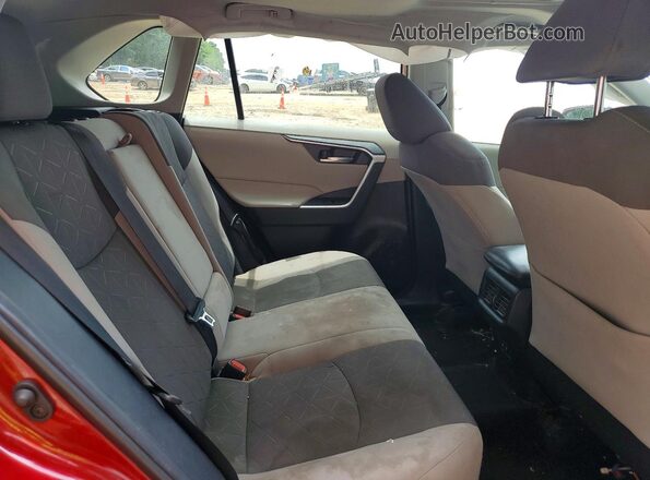 2T3W1RFVXLW095178 2020 TOYOTA RAV4 Red Widok wnętrza z tyłu