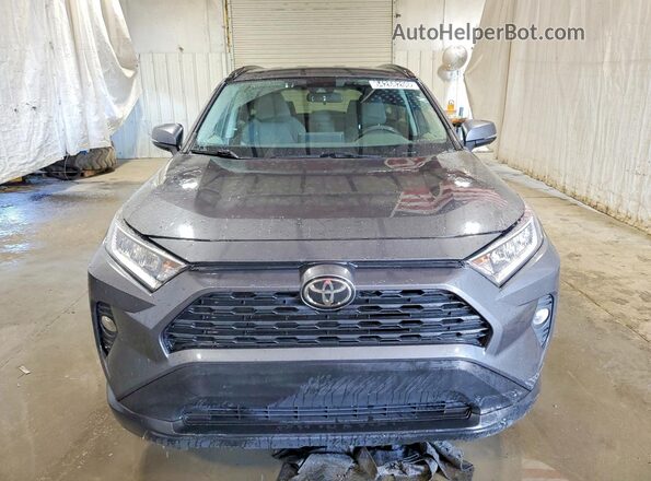 2T3W1RFVXMW119223 2021 TOYOTA RAV4 Gray Front view