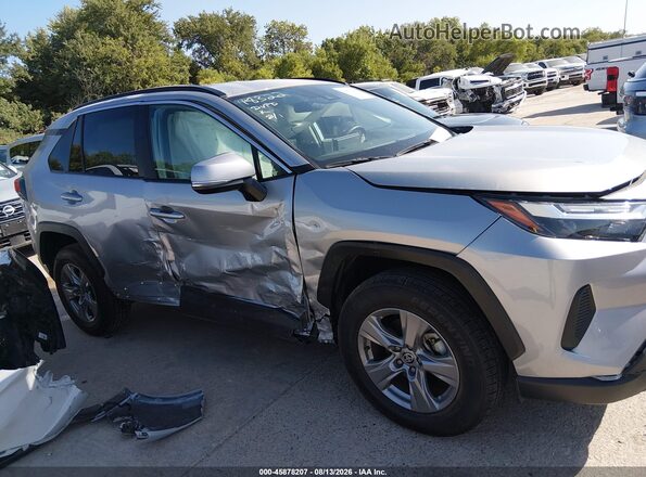 2T3W1RFVXSW380574 2025 TOYOTA RAV4 Silver Rear interior view