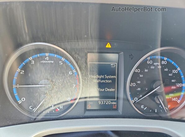 2T3WFREV0JW491149 2018 TOYOTA RAV4 Charcoal Սարքավորումների վահանակի տեսք
