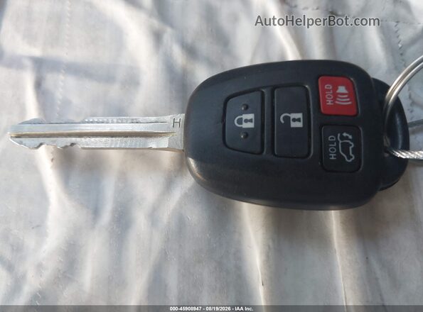 2T3WFREV1GW279384 2016 TOYOTA RAV4 Серый Вид панели приборов