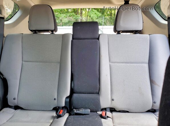 2T3WFREV1HW403879 2017 TOYOTA RAV4 Серебряный Вид задних сидений