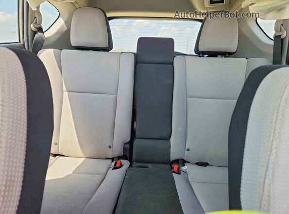 2T3WFREV2HW342865 2017 TOYOTA RAV4 Silver Հետևի նստատեղերի տեսք