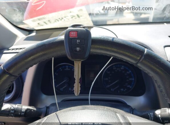 2T3WFREV2HW371234 2017 TOYOTA RAV4 Red Widok deski rozdzielczej