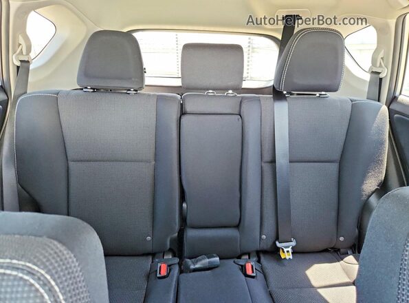 2T3WFREV2HW398174 2017 TOYOTA RAV4 Silver Widok tylnych siedzeń