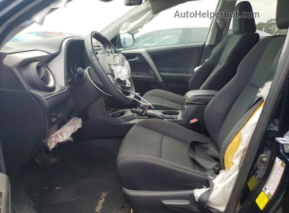 2T3WFREV4HW394434 2017 TOYOTA RAV4 Синий Вид салона спереди