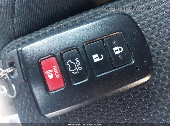 2T3WFREV4HW404864 2017 TOYOTA RAV4 White წინა პანელის ხედი