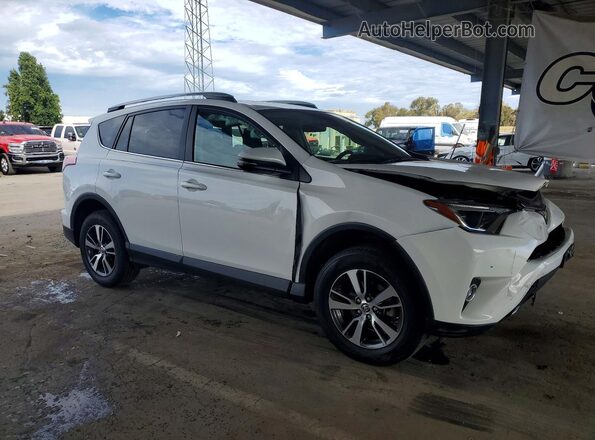 2T3WFREV5JW412638 2018 TOYOTA RAV4 Белый Передняя правая четверть