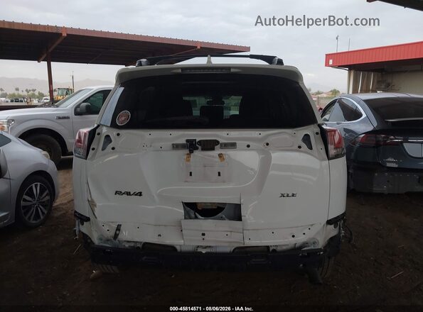 2T3WFREV5JW463444 2018 TOYOTA RAV4 White Front view