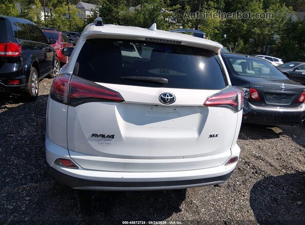 2T3WFREV6HW321436 2017 TOYOTA RAV4 White 