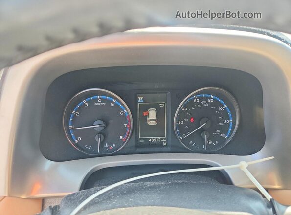 2T3WFREV6HW385492 2017 TOYOTA RAV4 Red ხელსაწყოთა პანელის ხედი