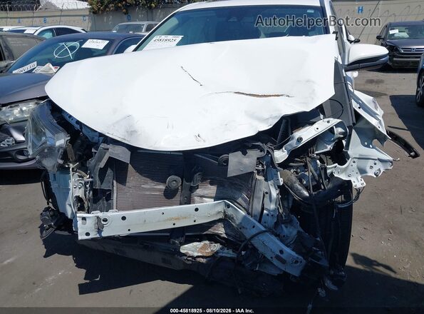 2T3WFREV6JW455028 2018 TOYOTA RAV4 White Vista interior trasera