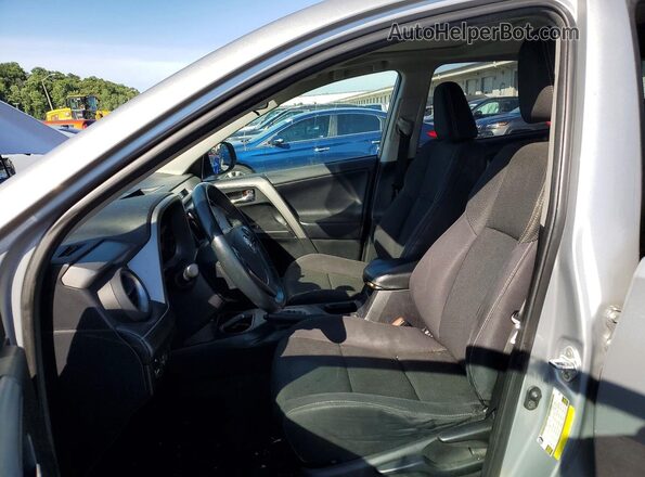 2T3WFREV6JW459967 2018 TOYOTA RAV4 Silver Вид салону спереду