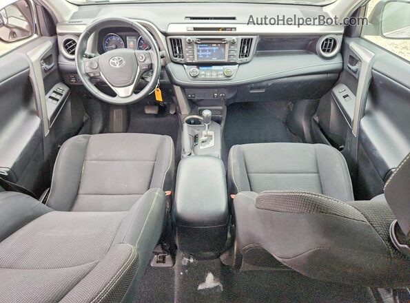 2T3WFREV7HW374159 2017 TOYOTA RAV4 Silver Вид панелі приладів