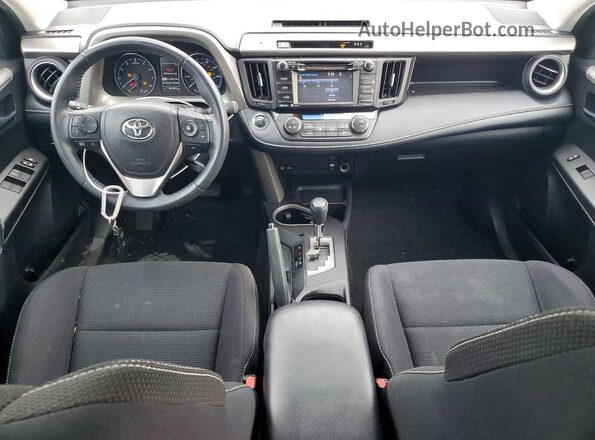2T3WFREV7JW433216 2018 TOYOTA RAV4 Серебряный Вид панели приборов