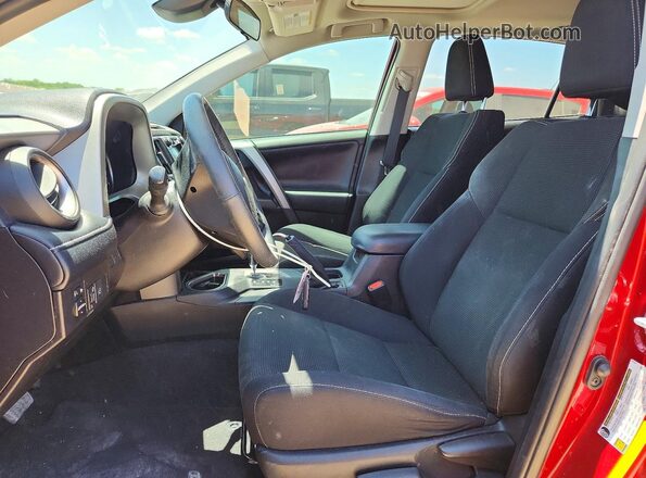 2T3WFREV7JW462392 2018 TOYOTA RAV4 Красный Вид панели приборов
