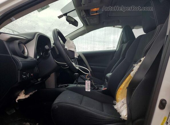 2T3WFREV9GW249940 2016 TOYOTA RAV4 Белый Вид салона спереди