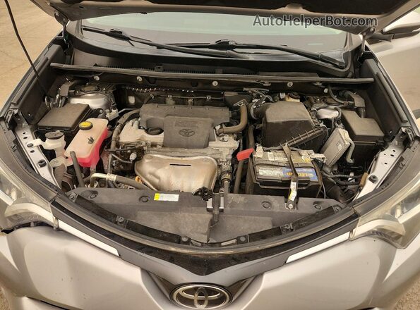 2T3WFREV9JW414294 2018 TOYOTA RAV4 Silver Vista del compartimento del motor