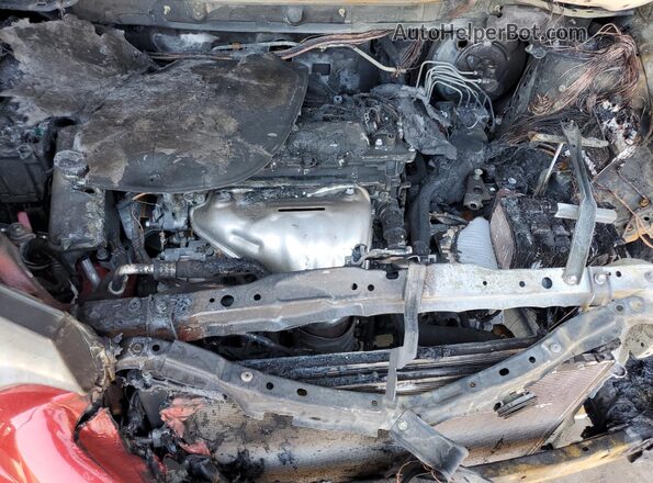 2T3WFREVXHW364998 2017 TOYOTA RAV4 Red Widok wnętrza z tyłu