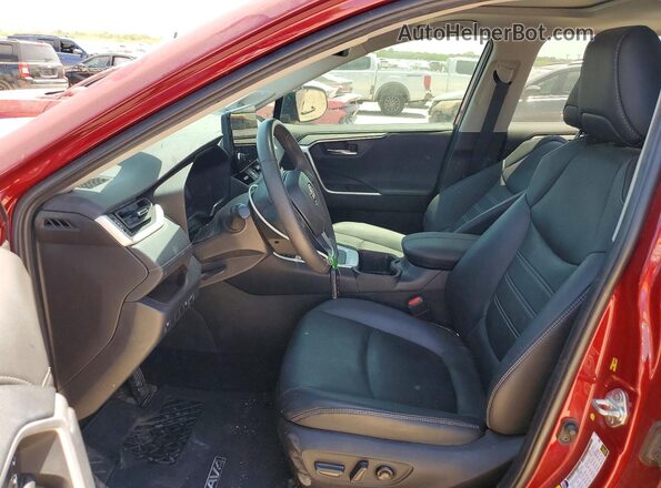 2T3Y1RFV3PW246893 2023 TOYOTA RAV4 Red Widok wnętrza z przodu