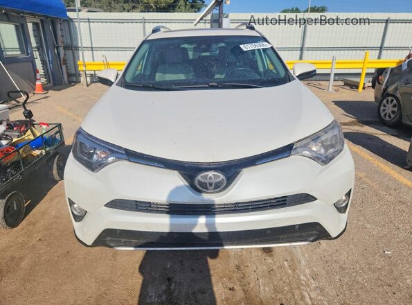 2T3YFREV0GW273780 2016 TOYOTA RAV4 White Front view