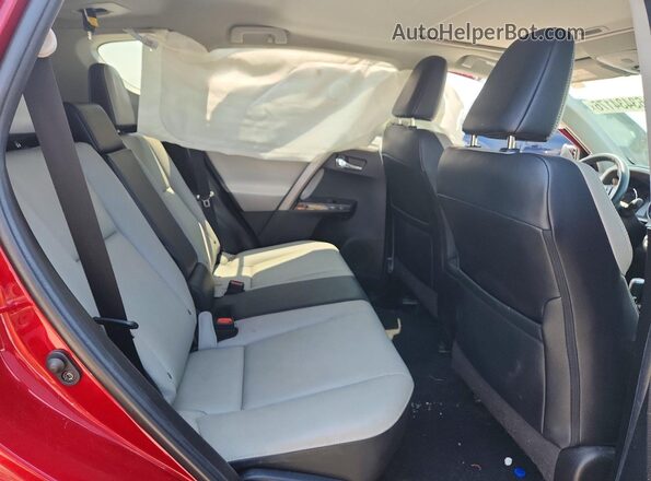 2T3YFREV0JW511389 2018 TOYOTA RAV4 Red Հետևի նստատեղերի տեսք