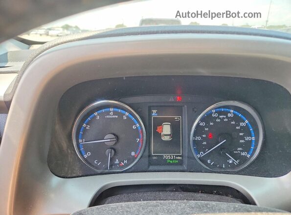 2T3YFREV0JW511389 2018 TOYOTA RAV4 Red Սարքավորումների վահանակի տեսք