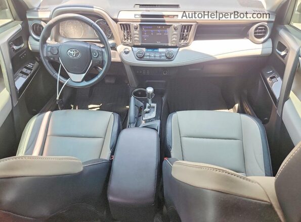 2T3YFREV4HW325929 2017 TOYOTA RAV4 Silver Dashboard view