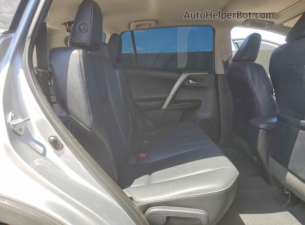 2T3YFREV5GW303727 2016 TOYOTA RAV4 Silver უკანა სალონის ხედი