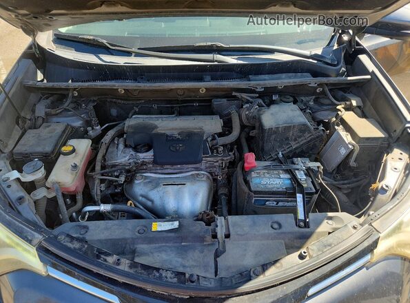 2T3YFREV7HW329084 2017 TOYOTA RAV4 Gray Widok komory silnika