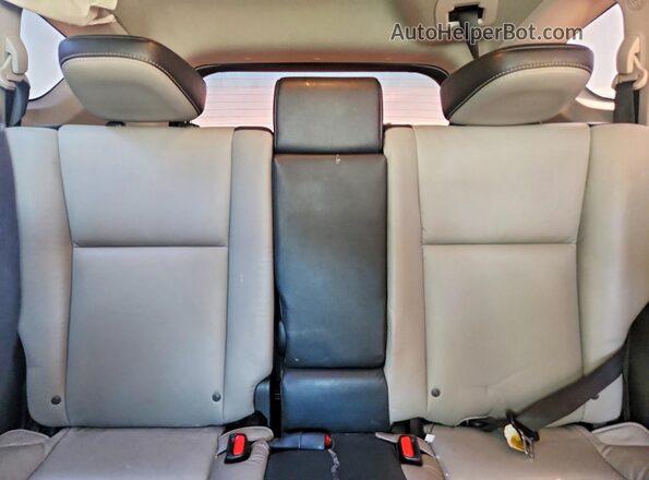 2T3YFREV7HW329084 2017 TOYOTA RAV4 Gray Widok tylnych siedzeń