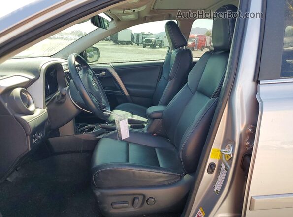 2T3YFREV8HW322600 2017 TOYOTA RAV4 Silver Սալոնի դիմացի տեսք