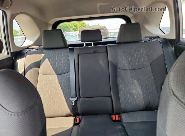2T3Z1RFV9KC002146 2019 TOYOTA RAV4 Silver Вид задніх сидінь